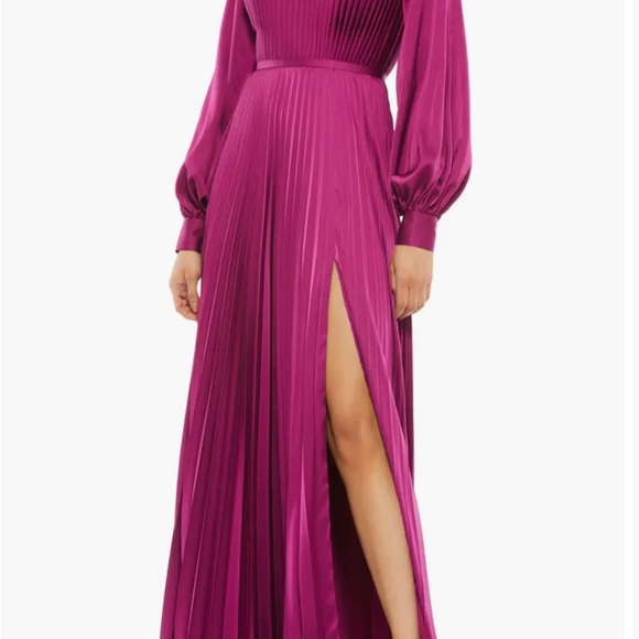 MAC DUGGAL Pleated High Neck Raglan Long Sleeve Side Slit Gown BERRY SIZE 16 - Picture 2 of 4